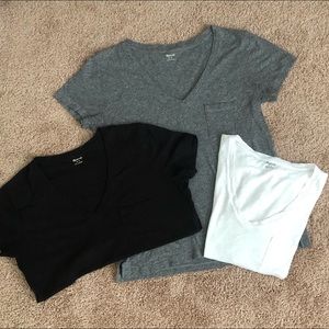Madewell Whisper Cotton V-Neck Pocket Tees